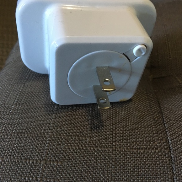 Small WiFi repeater use works great - Picture 4 of 7